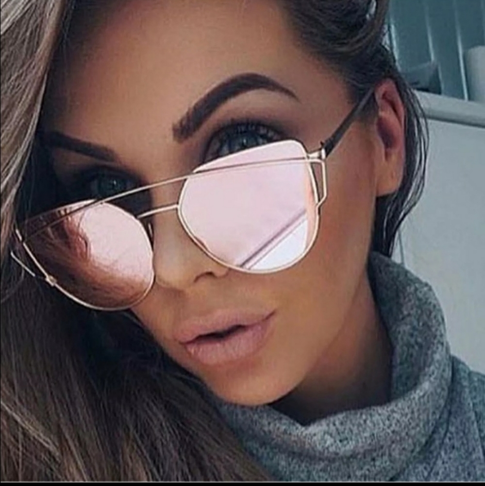Rose Gold Mirrored Sunglasses